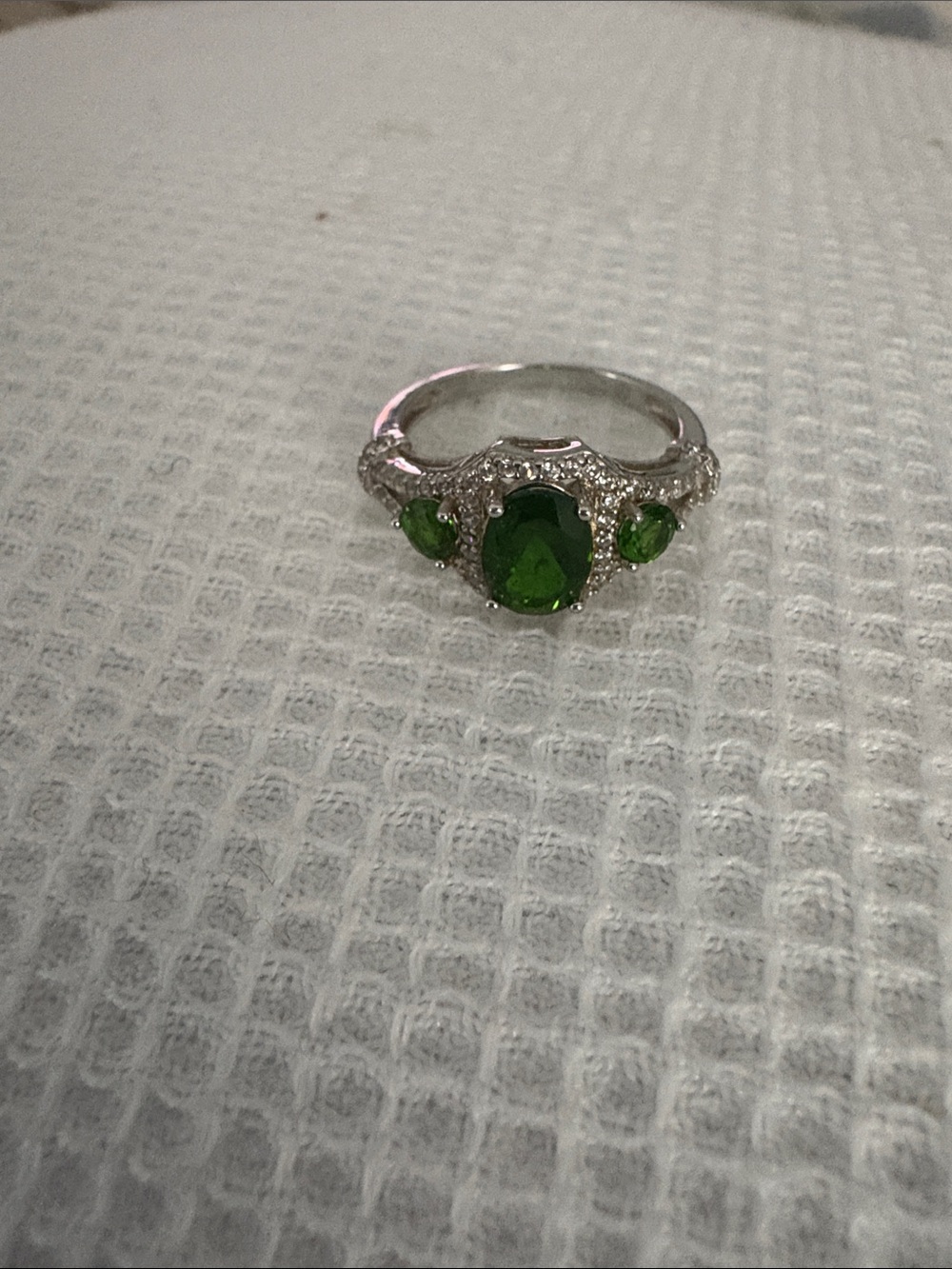 Sterling Silver and Chromium Diopside ring sz 7